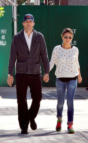 Ashton Kutcher, Mila Kunis Ashton Kutcher, Mila Kunis